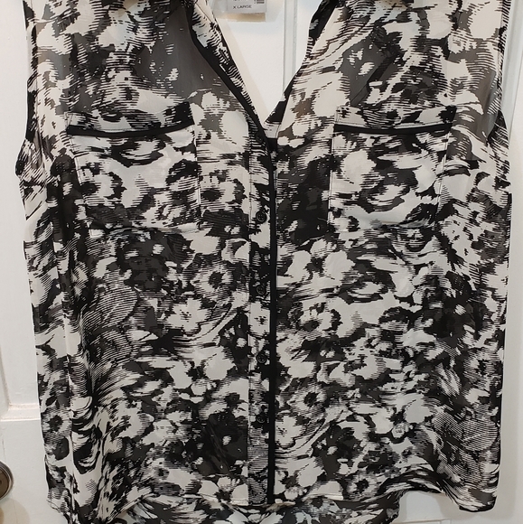 Sheer Maurices Tank - Picture 3 of 3